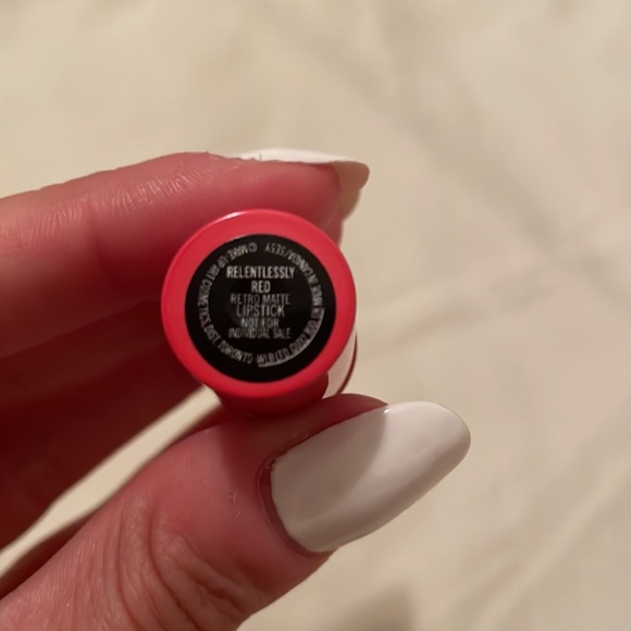 MAC travel size lipstick - Picture 2 of 3